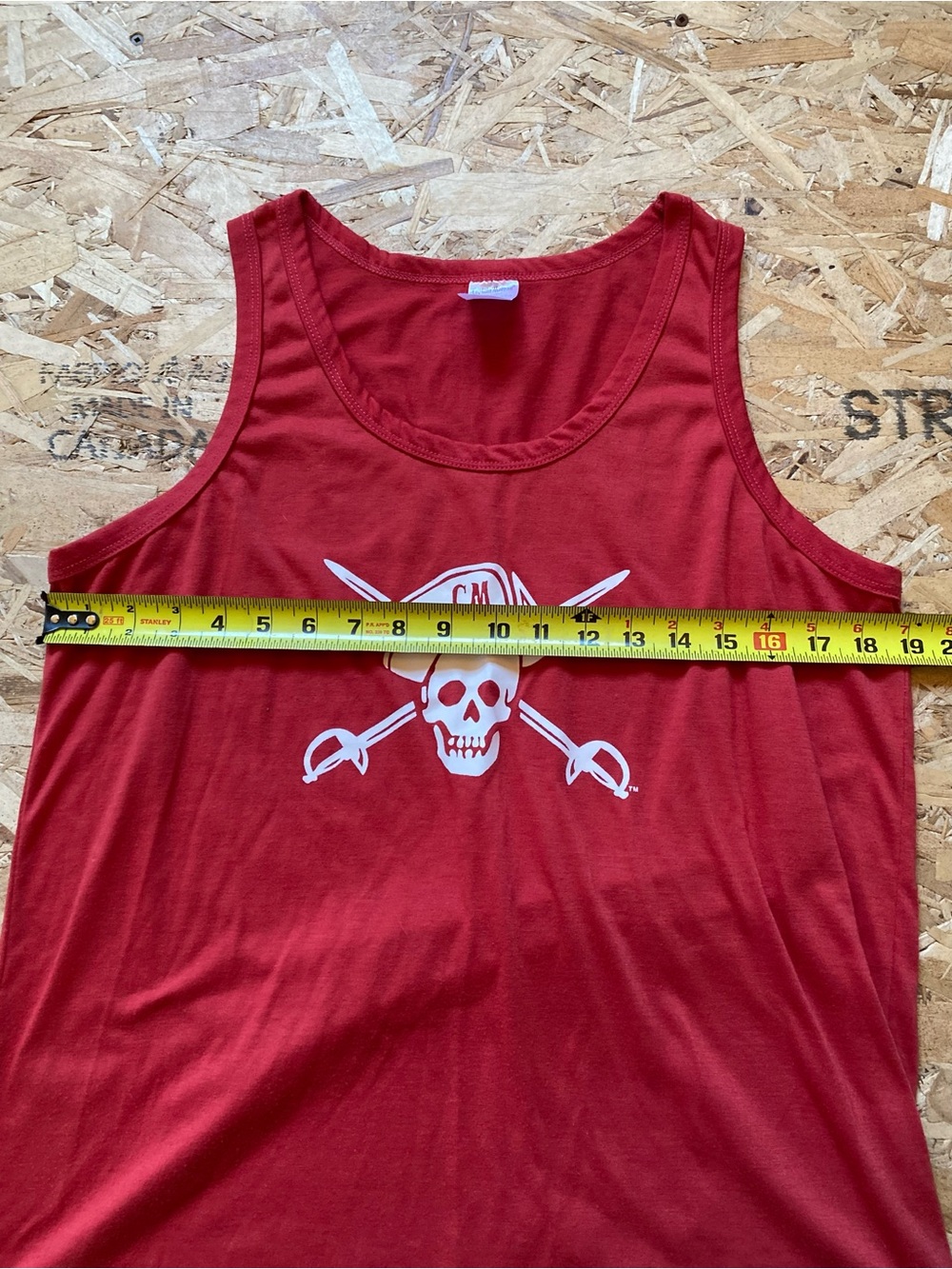 Red Captain Morgan Rhum graphic Tank Top - Picture 6 of 7